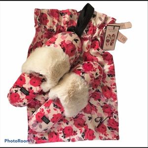 Victoria’s Secret Signature Satin Slippers Rose